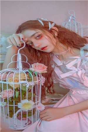 转身告别那场荒唐的爱在线