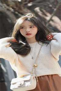 为了给小师弟出气，女友砸了妈妈的骨灰盒完本