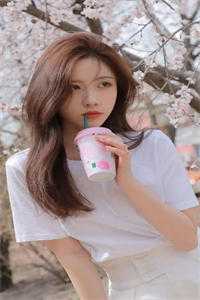 江南春不晚，风月不相逢爽文