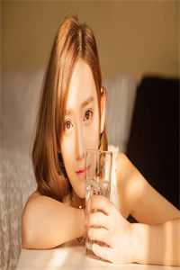 丰腴美人一出场，被军官大佬截胡无广告