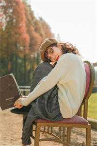 应是她一袭春风精品推荐