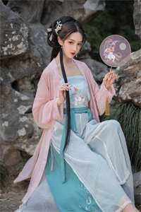 魂穿宋青书，开局攻略灭绝师太小说免费