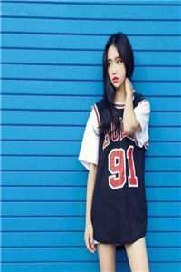 她碎在春花烂漫前爆火全网