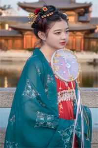 摆烂千金：继承百亿负债后我笑疯了全文+番外