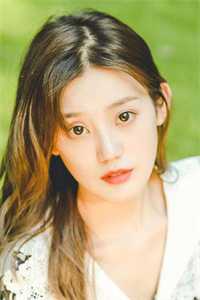 未婚妻假扮资助生的女友回家过年最新