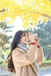 坠崖丈夫祭天，俏寡妇成了大女主抖音热门