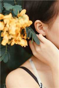 上司在救护车上沿途拍照耽误40分钟，得知真相后她悔疯了后续+番外