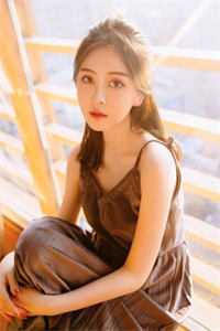 港岛流光相皎洁知乎