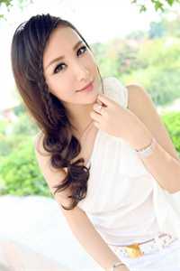 为了替补队员上位，两个青梅逼我放弃赛车领队全本