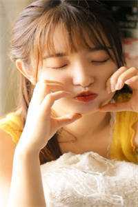 俏寡妇重生，赖上邻居糙汉好看的小说推荐完结