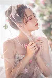 穿成太子爷前女友，他却只认我精彩