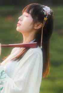 春吻寒木，只花破雪最新