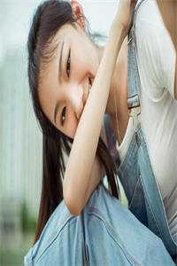 应是她一袭春风完结